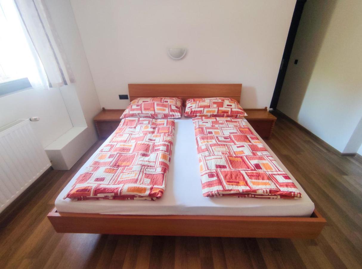 Viktoria Panzio Zamardi Hotel Luaran gambar