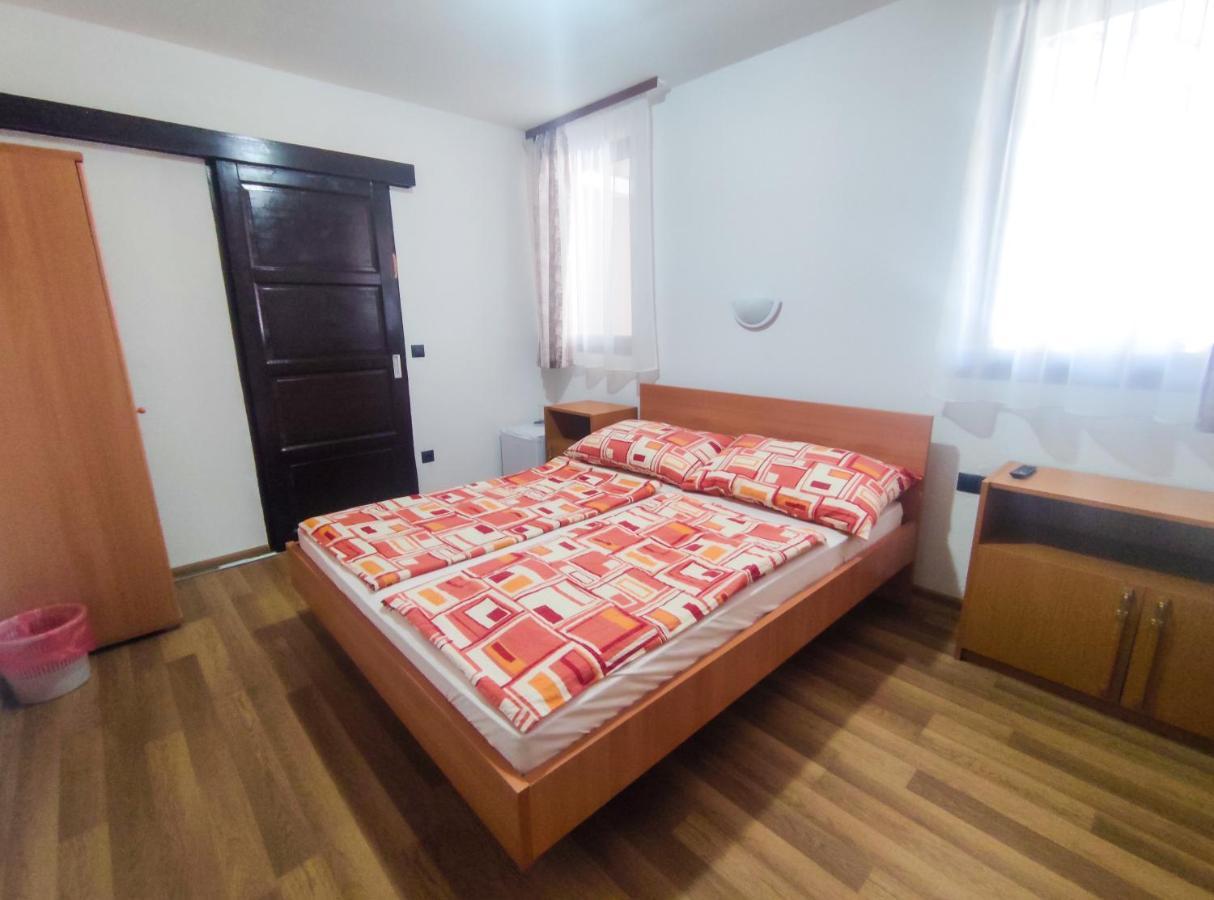 Viktoria Panzio Zamardi Hotel Luaran gambar