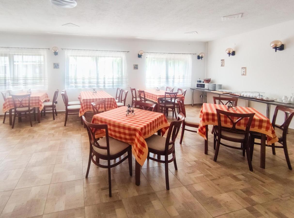 Viktoria Panzio Zamardi Hotel Luaran gambar